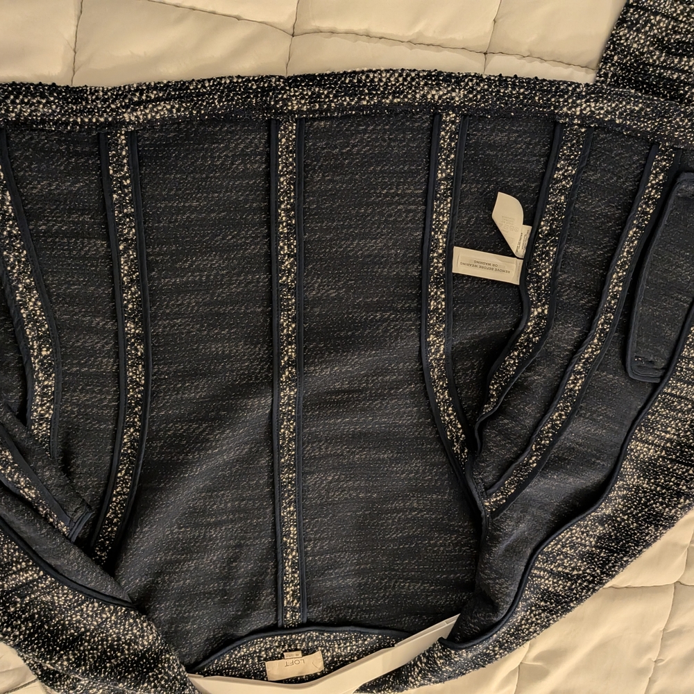LOFT Navy and White Textured Blazer M size - Picture 7 of 7